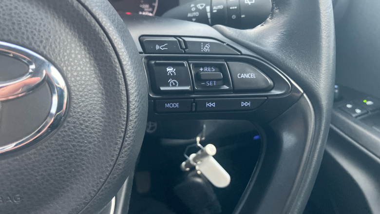 Toyota Yaris 1.5 Hybrid Icon 5dr CVT Hybrid Hatchback